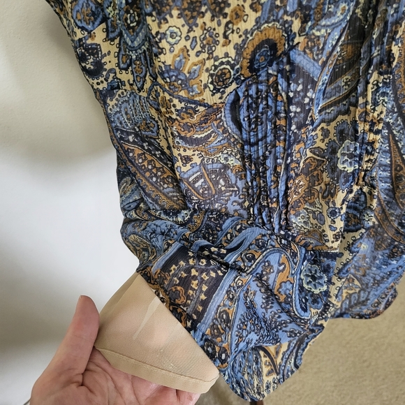 a.n.a Paisley Sleeveless Top Size 1X - Picture 6 of 12